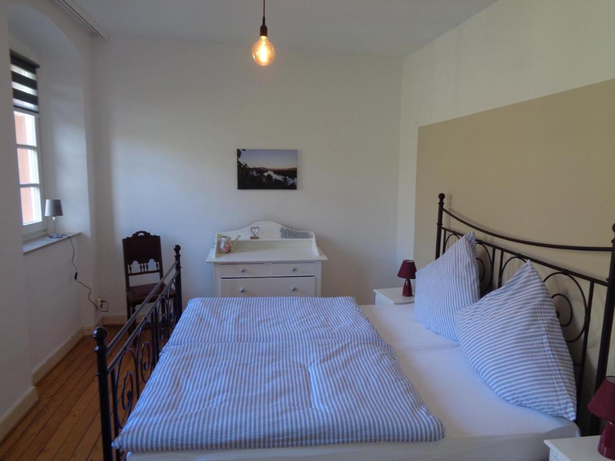 Ferienwohnung Altes Pfarrhaus Mit Flair Und Moselblick Brauneberg Εξωτερικό φωτογραφία