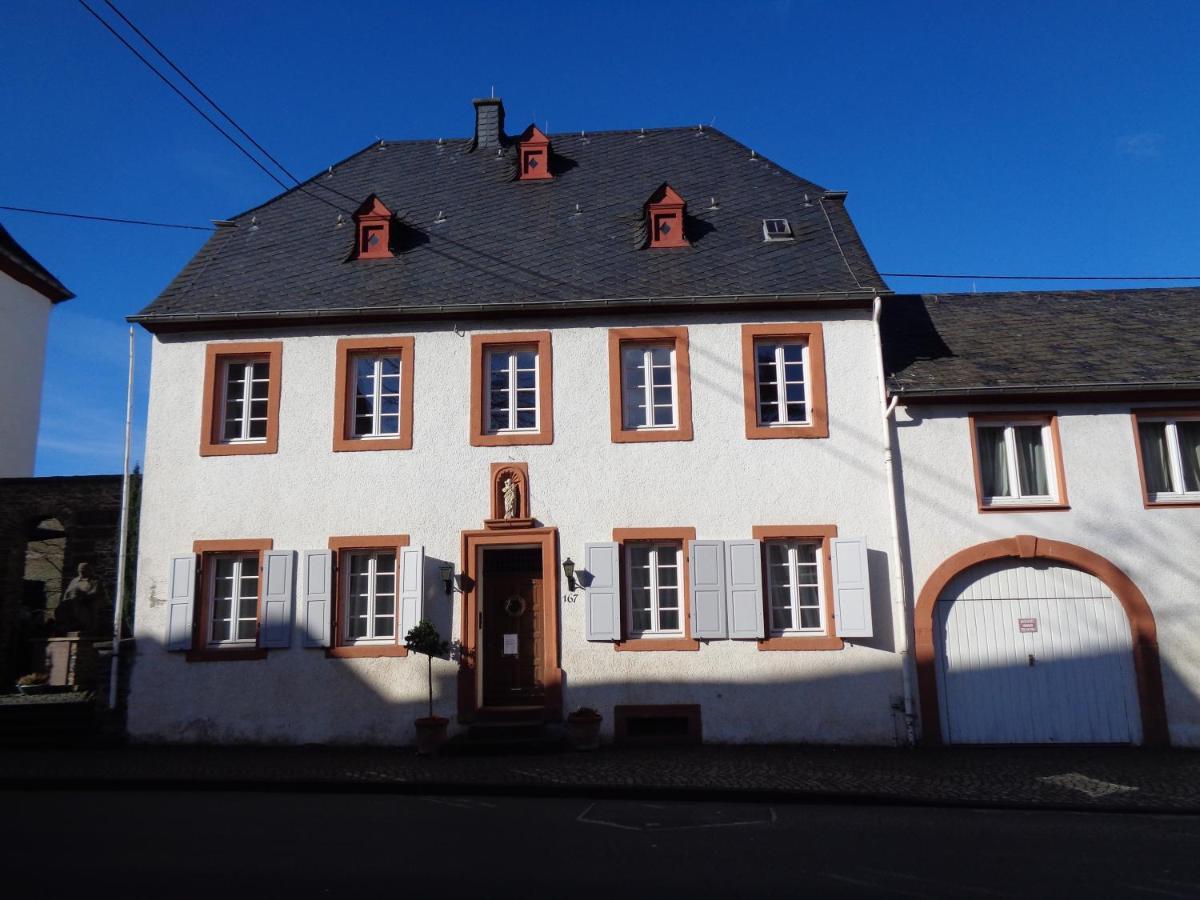 Ferienwohnung Altes Pfarrhaus Mit Flair Und Moselblick Brauneberg Εξωτερικό φωτογραφία